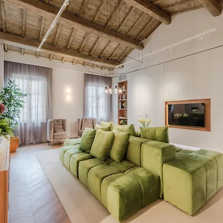 Luxury Inside The Walls Of דירה *
