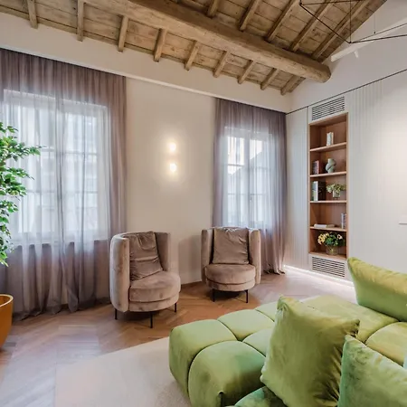 דירה Luxury Inside The Walls Of לוקה