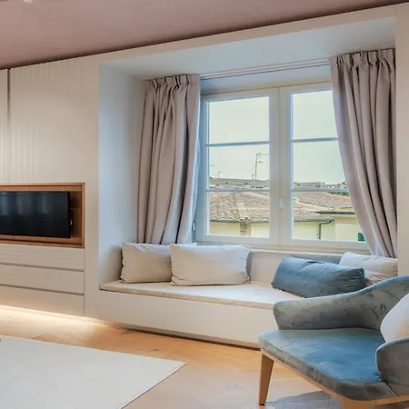 Luxury Inside The Walls Of Lucca