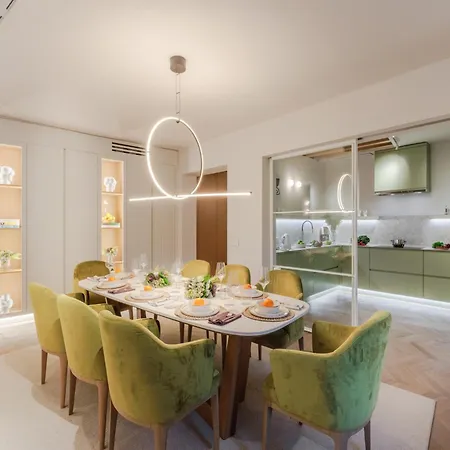 Luxury Inside The Walls Of Apartman Lucca