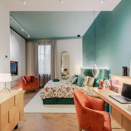 Luxury Inside The Walls Of Lucca