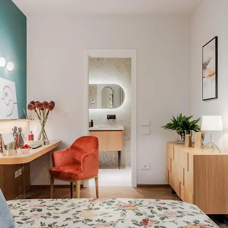 Luxury Inside The Walls Of Apartman Lucca