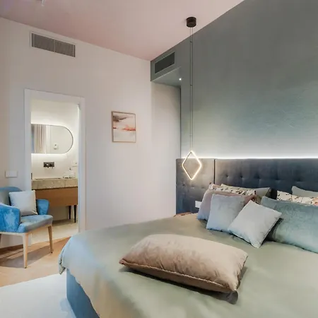 Luxury Inside The Walls Of Lucca