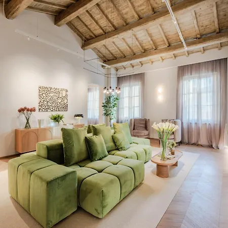 Luxury Inside The Walls Of Apartman