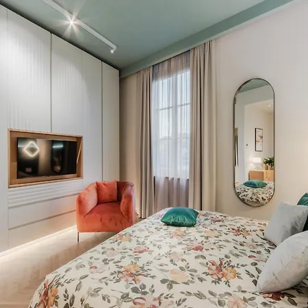 Luxury Inside The Walls Of * Lucca